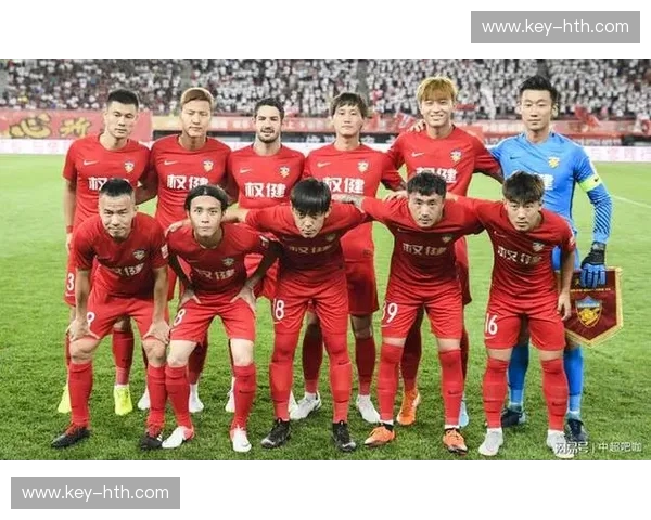 绿茵烽火，谁主沉浮？上港与权健的经典对决，比分背后隐藏的故事